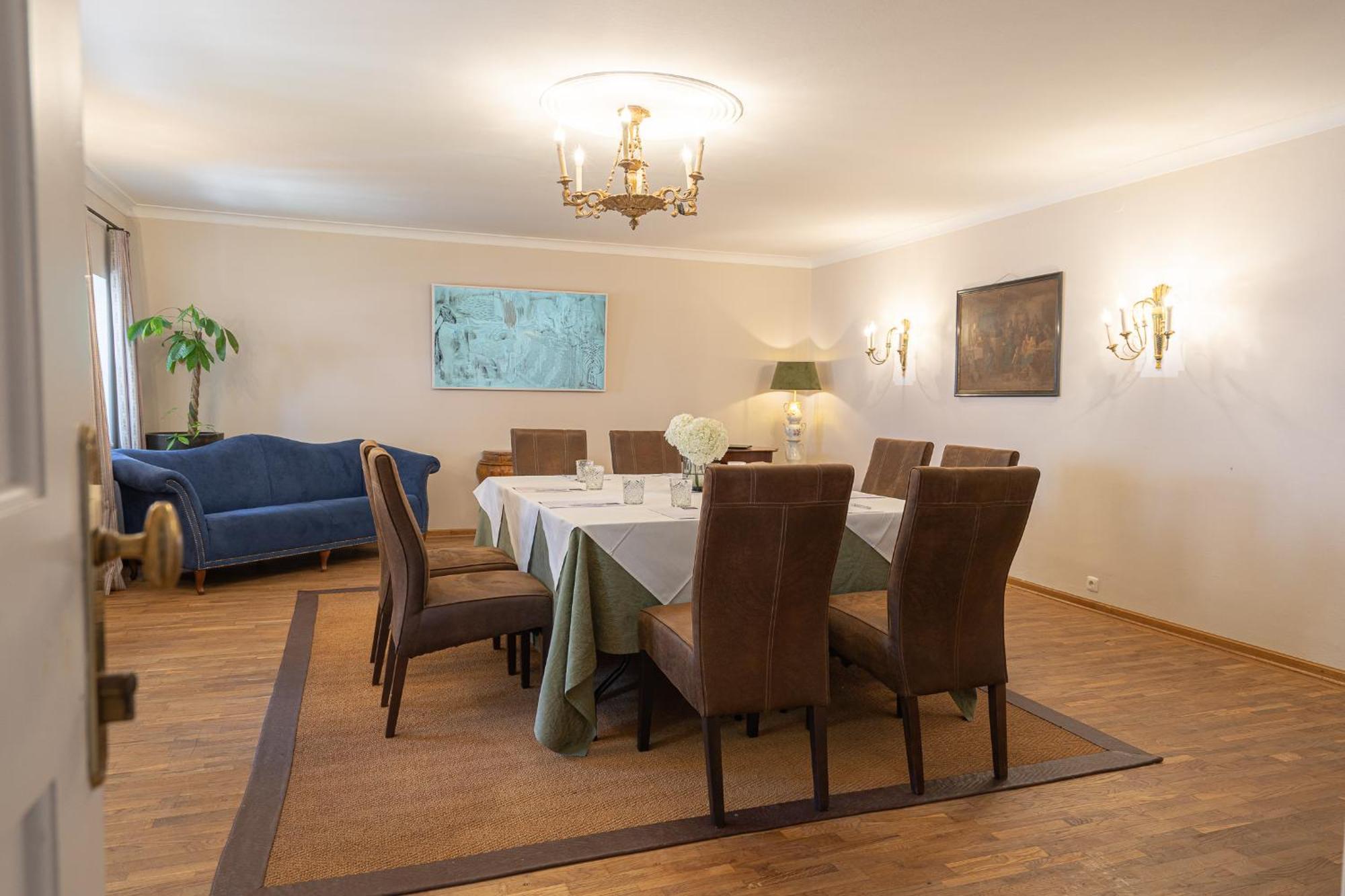 Der Schlosswirt Zu Anif - Biedermeierhotel Und Restaurant Kültér fotó