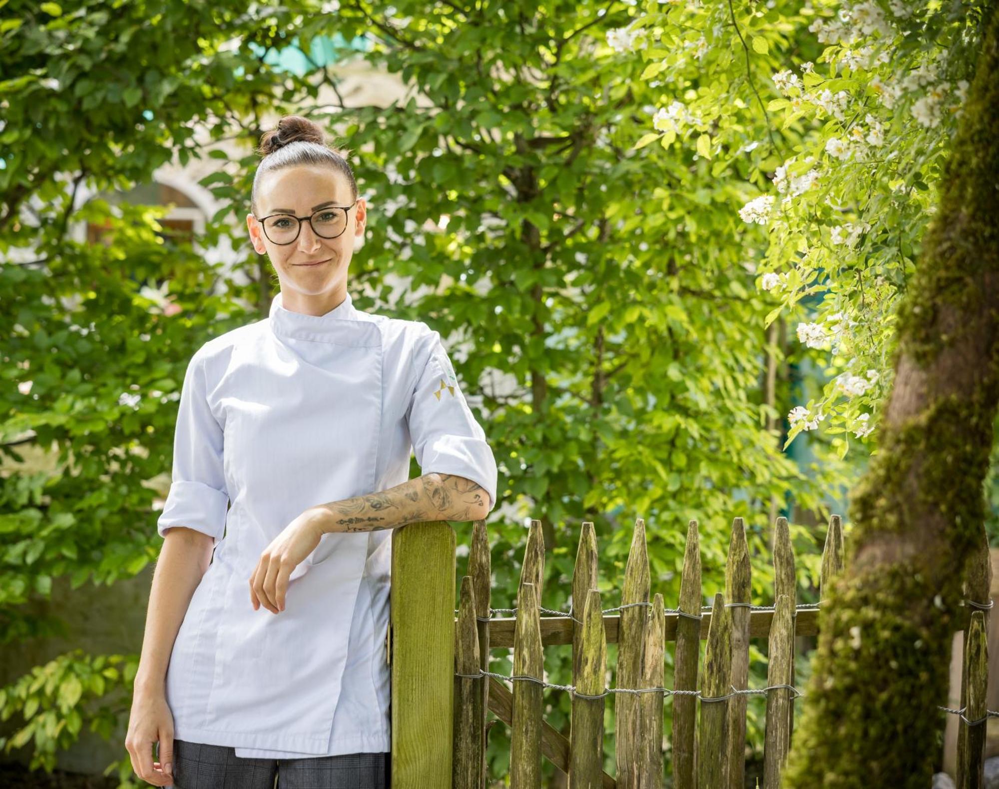 Der Schlosswirt Zu Anif - Biedermeierhotel Und Restaurant Kültér fotó