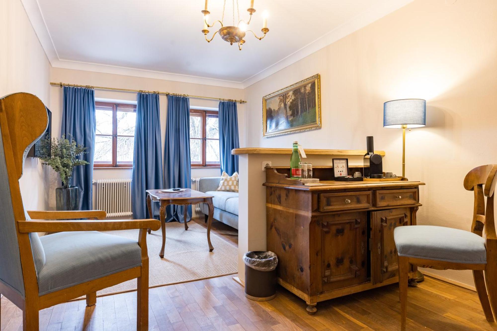 Der Schlosswirt Zu Anif - Biedermeierhotel Und Restaurant Kültér fotó
