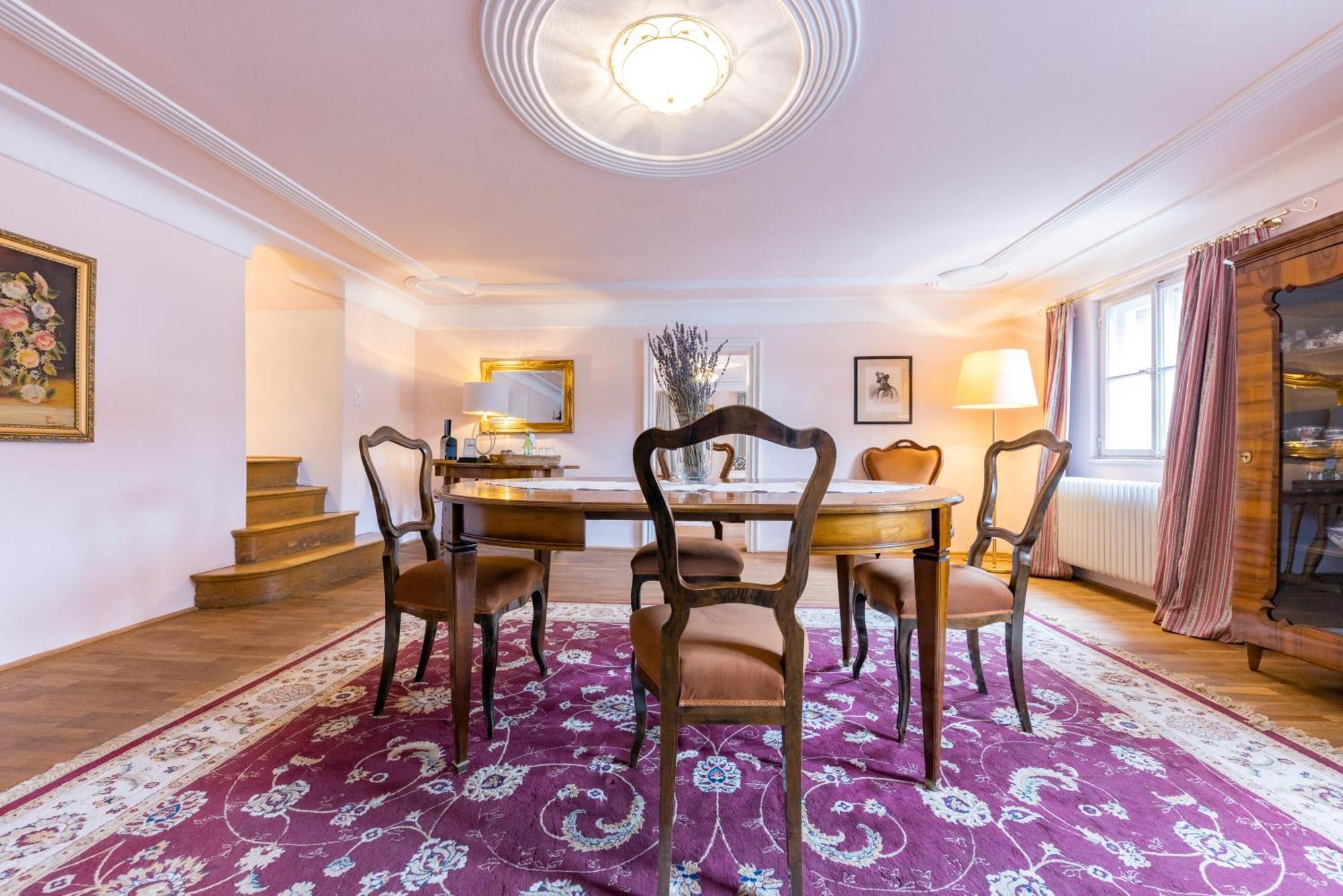 Der Schlosswirt Zu Anif - Biedermeierhotel Und Restaurant Kültér fotó
